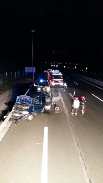 El conductor del turismo ha dado aviso al 112