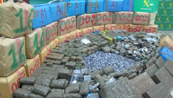 Material incautado en la operaci&oacute;n dirigida desde Cantabria