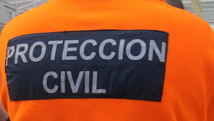 Imagen de un miembro del cuerpo de protecci&oacute;n civil