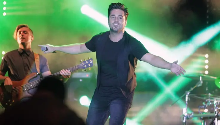 David Bustamante, durante un concierto