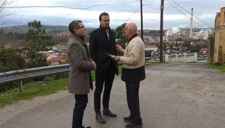 Visita de las autoridades a la zona