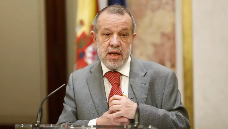 El Defensor del Pueblo en funciones, Francisco Fern&aacute;ndez Marug&aacute;n