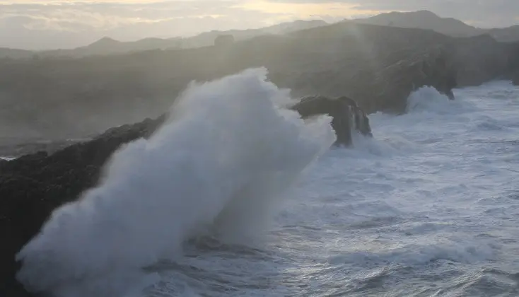 El litoral c&aacute;ntabro estar&aacute; en alerta por fen&oacute;menos costeros adversos