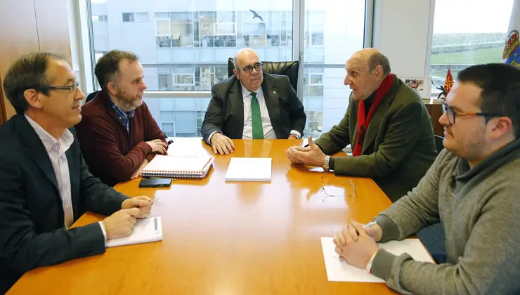 Reuni&oacute;n con el Consejero