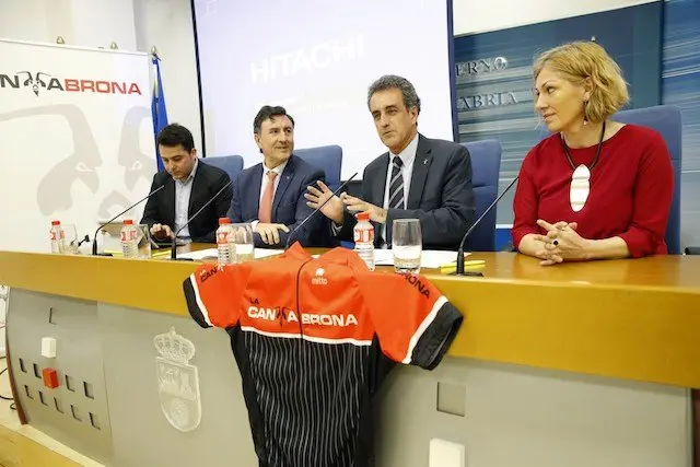 Presentaci&oacute;n de %22La Cantabrona%22