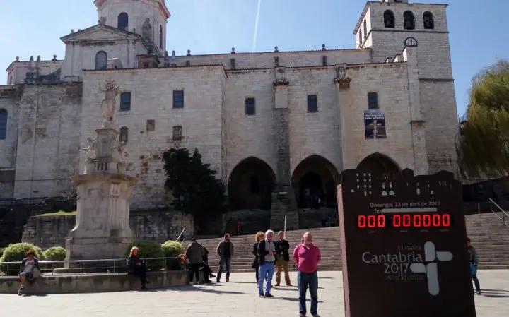 El reloj situado en la catedral de Santander que marcaba la cuenta atr&aacute;s del A&ntilde;o Jubilar Lebaniego