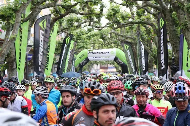 Salida de los 10.000 de Soplao