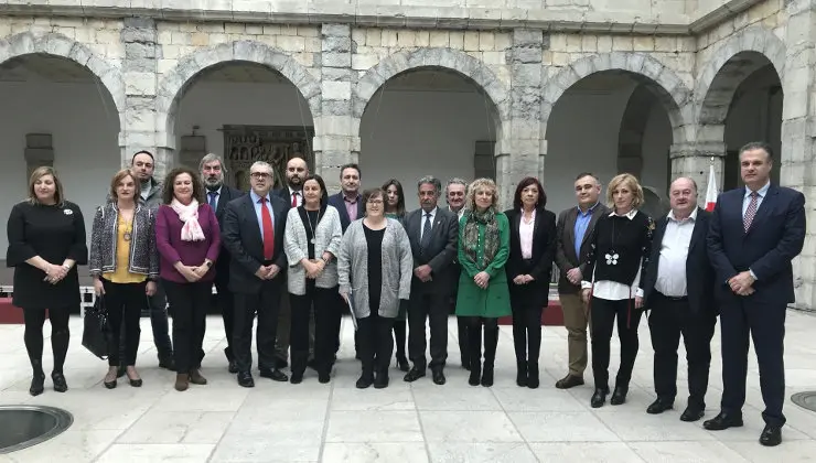 Parlamentarios de PRC, PSOE y Podemos y Juan Ram&oacute;n Carrancio, firmantes del manifiesto