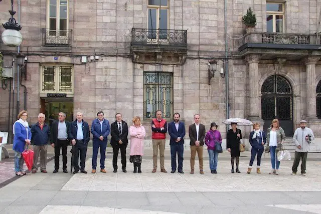 Minuto de silencio en Torrelavega
