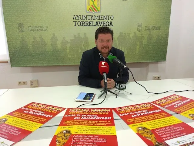 Presentaci&oacute;n de %22Juega al Mundial en Torrelavega'