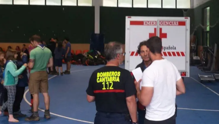 Las personas realojadas pasar&aacute;n la noche en el pabell&oacute;n municipal de Puentenansa