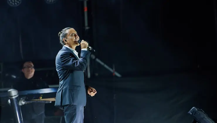 Alejandro Fern&aacute;ndez en M&uacute;sica en Grande