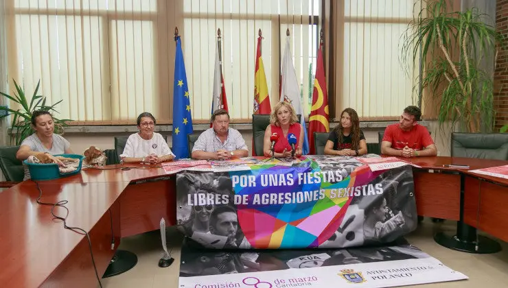 Presentaci&oacute;n de las fiestas de San Pedro Adv&iacute;ncula