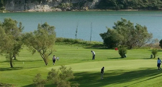 El campo de golf Abra de Pas
