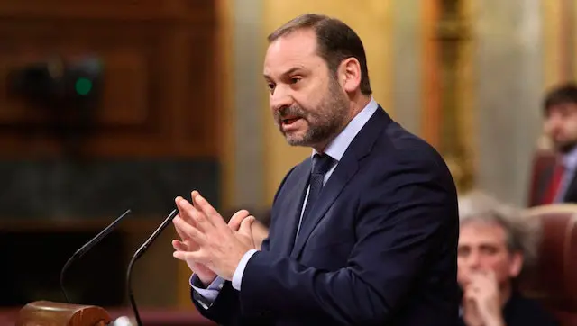 El ministro de Fomento, Jos&eacute; Luis &Aacute;balos