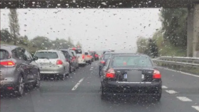 Retenciones en la A-8 | Foto- DYA Cantabria