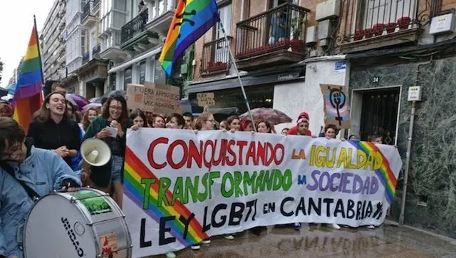 Imagen de archivo de la primera manifestaci&oacute;n del Orgullo LGTBI en Santander