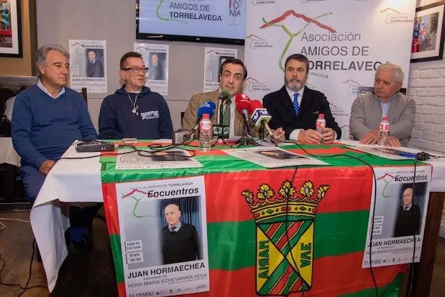 Rueda de prensa de Amigos de Torrelavega