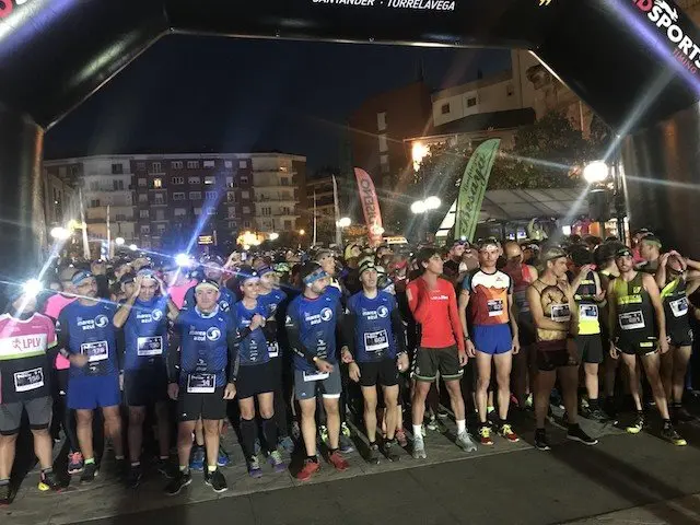 L&iacute;nea de salida de la Aldro Night City Trail