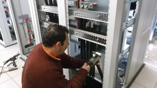 Las horas extra suponen cerca de 2.000 empleos m&aacute;s en Cantabria