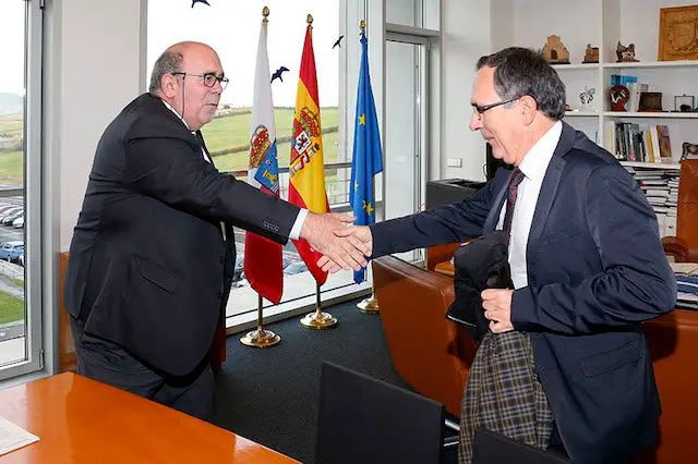 9:15.- Despacho del consejero. 
El consejero de Medio Rural, Pesca y Alimentaci&oacute;n, Jes&uacute;s Oria, recibe al alcalde de Torrelavega, Jos&eacute; Manuel Cruz Viadero. 

