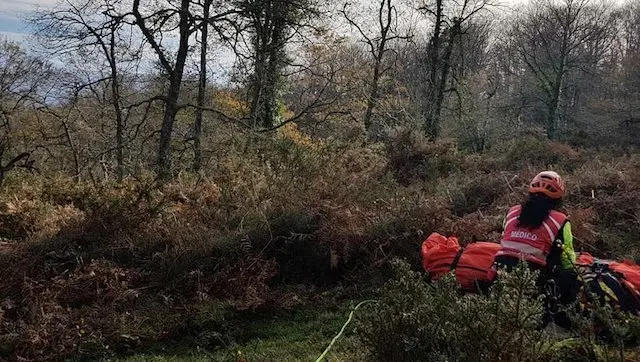 El cazador fue rescatado por un helic&oacute;ptero del Gobierno | Foto- 112