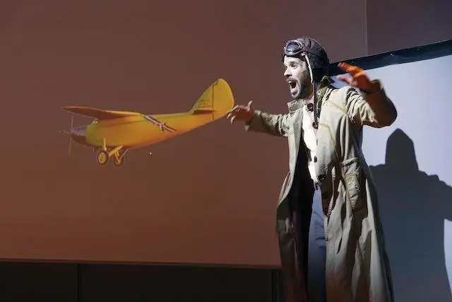 'Amarillo ca&iacute;do del cielo'