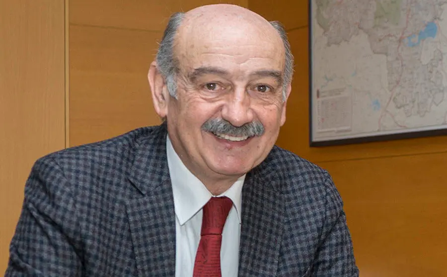 Maz&oacute;n en su despacho