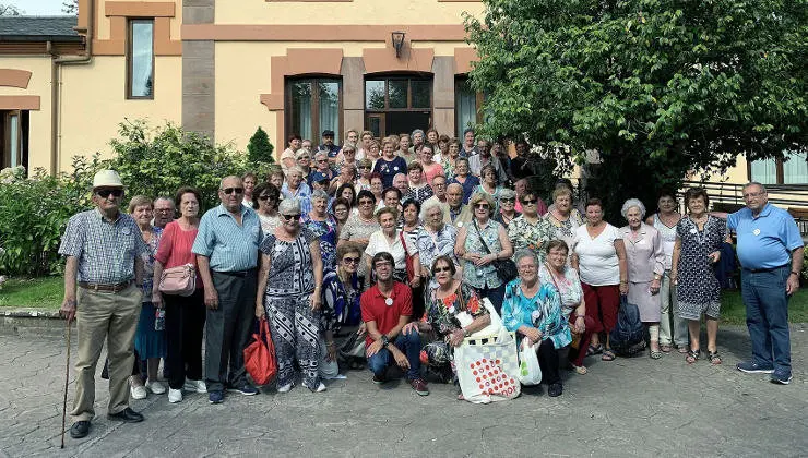 EuropaPress_2312435_Encuentro_de_mayores