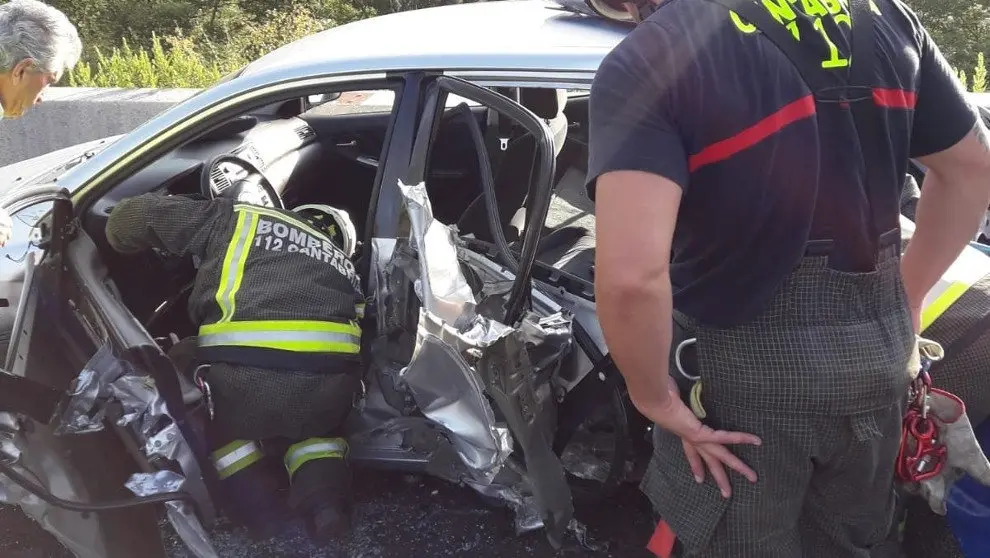 Labores de excarcelaci&oacute;n de la mujer herida | 112 Cantabria