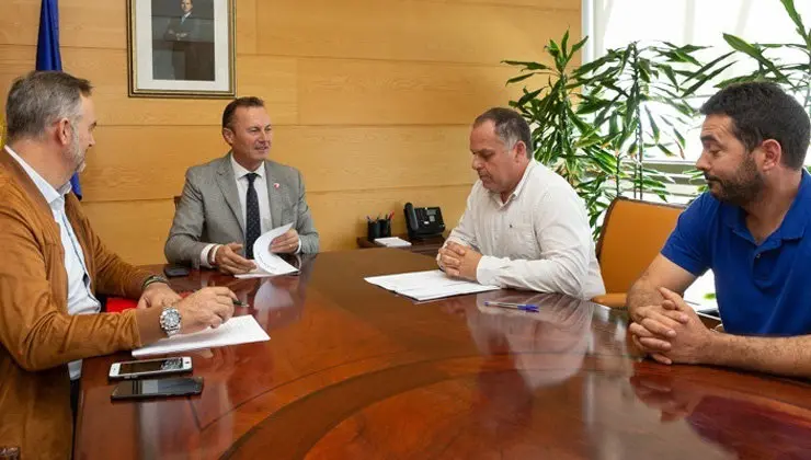 Reuni&oacute;n con miembros del Gobierno