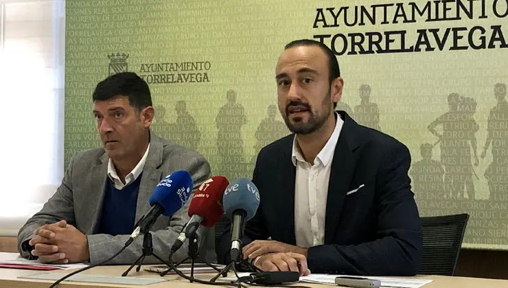 Rueda de prensa con el alcalde L&oacute;pez Estrada