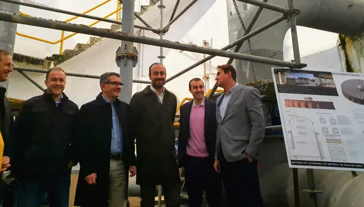 Visita de las autoridades a la depuradora