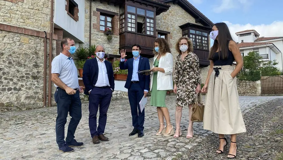 Visita de las autoridades