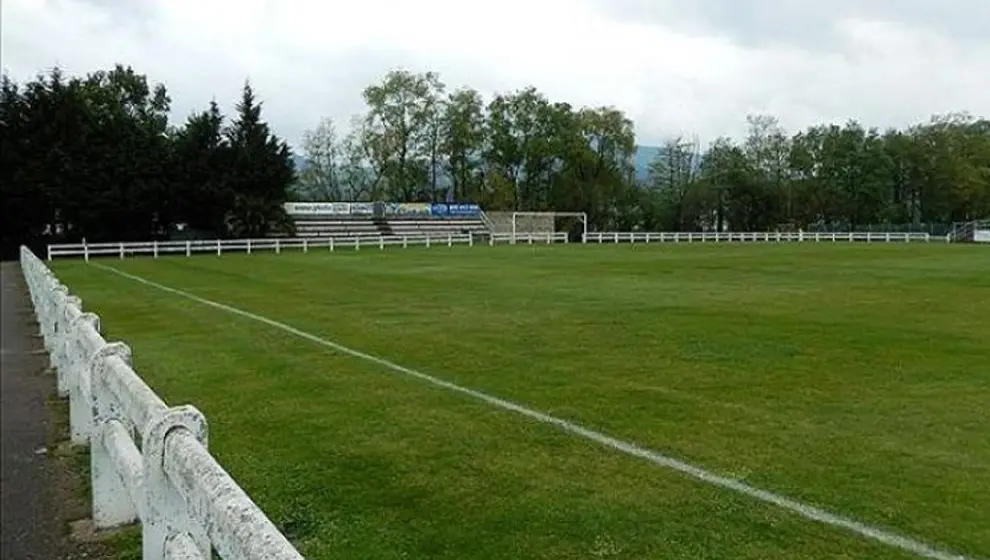 Estadio Municipal Fernando Astobiza de Sar&oacute;n