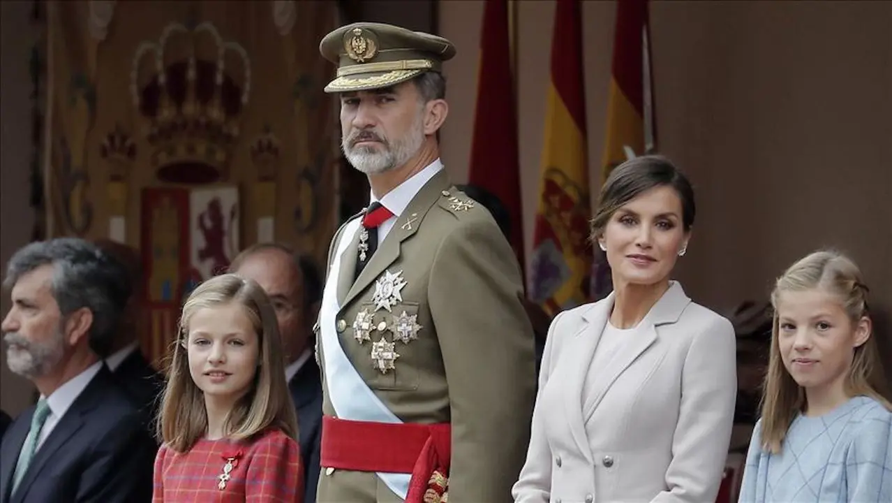 Los Reyes de Espa&ntilde;a junto a sus hijas