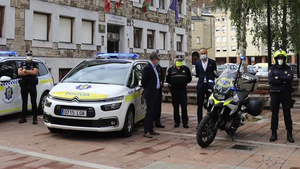 Polic&iacute;a local de Torrelavega