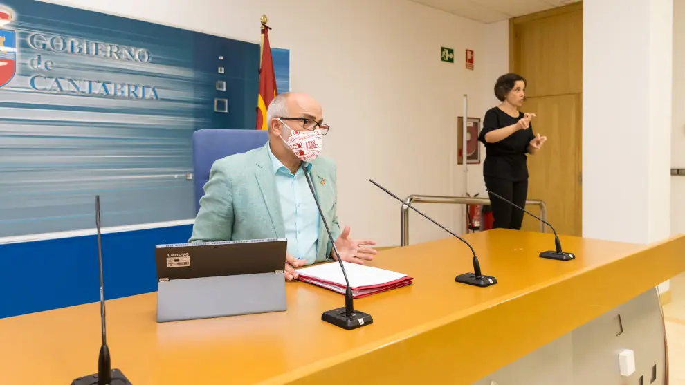 El Consejero de Sanidad de Cantabria, Miguel Rodr&iacute;guez.