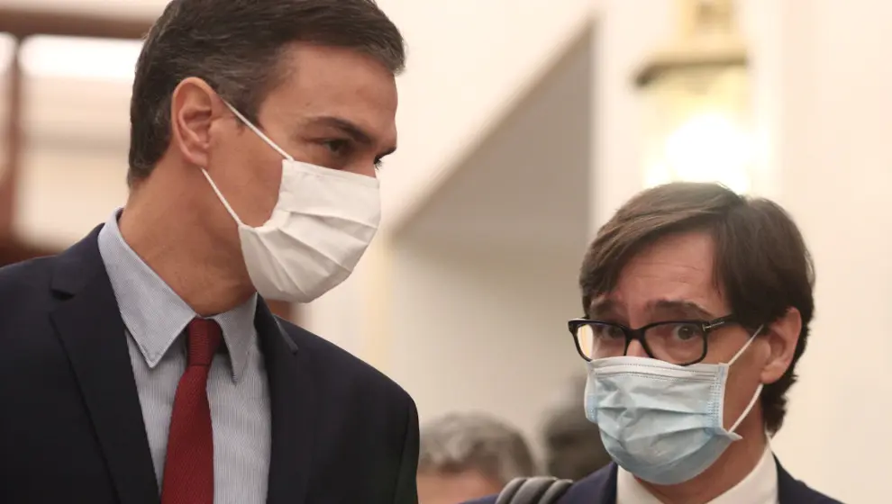 El presidente de Espa&ntilde;a, Pedro S&aacute;nchez, y el ministro de Sanidad, Salvador Illa