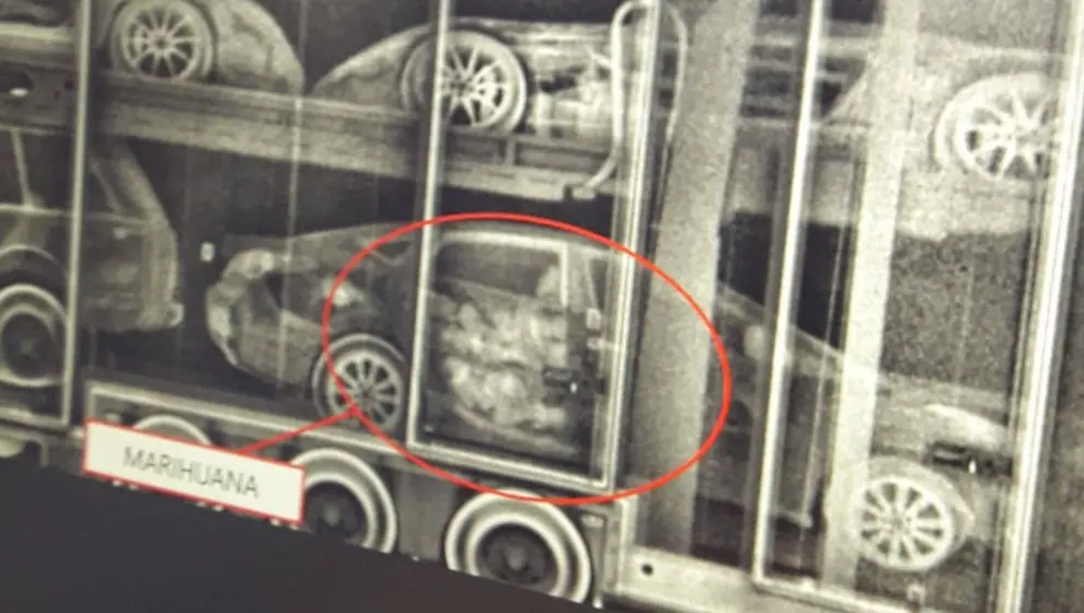 Imagen de la marihuana en el coche