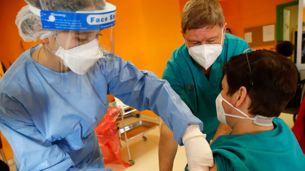 Simulacro de vacunaci&oacute;n contra el coronavirus en el CAD de Cueto