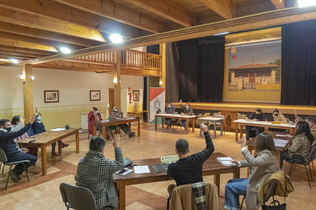 El Pleno extraordinario, primero del 2021, se ha celebrado nuevamente en la Casa de Cultura de Puente San Miguel