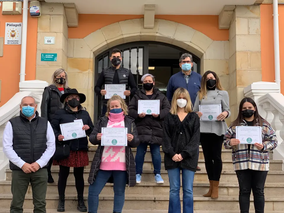 Entrega de los premios del V 'Concurso de escaparates navide&ntilde;os' para el comercio y la hosteler&iacute;a