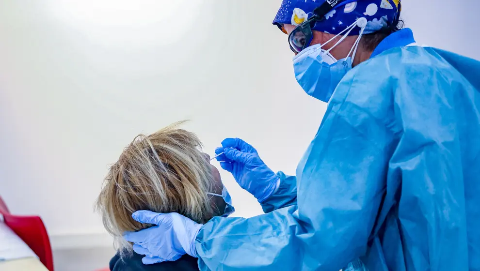 Realización de test para detectar el coronavirus