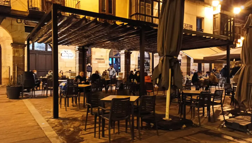 Terraza en Torrelavega | Foto- edc