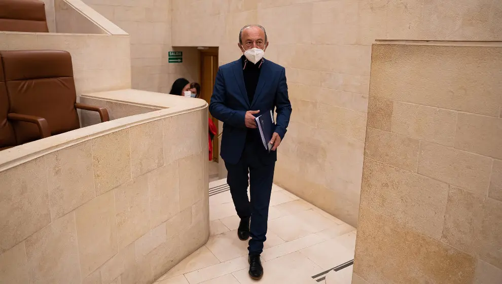 El consejero de Industria, Turismo, Innovación, Transporte y Comercio, Javier López Marcano, en el Parlamento