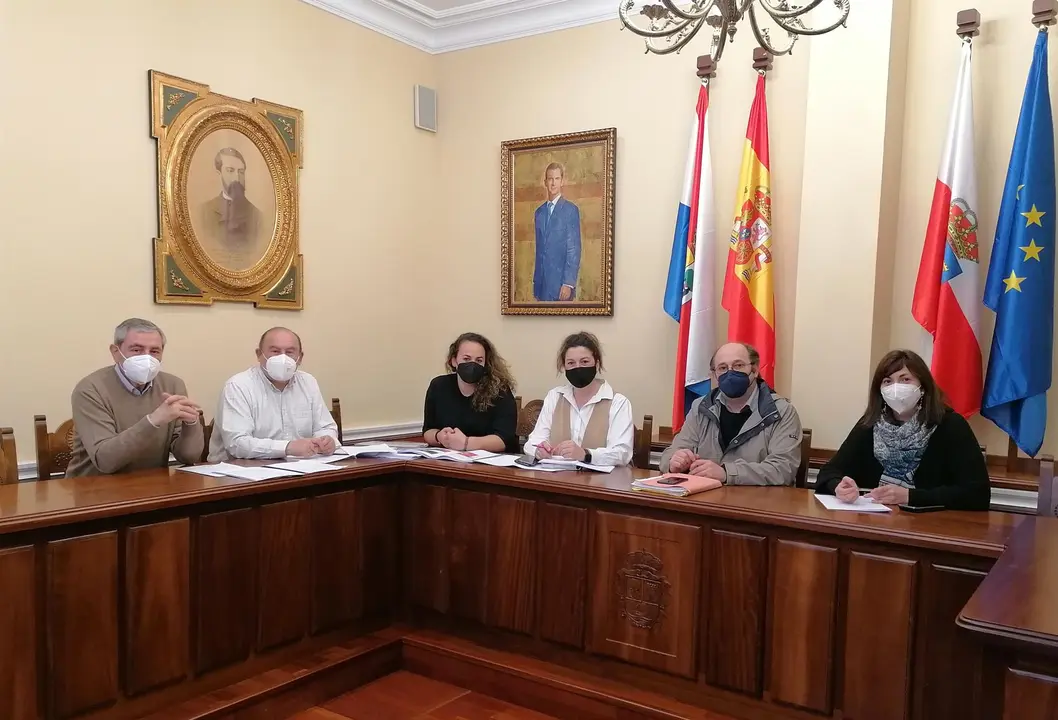 Reunión en Suances sobre la depuradora