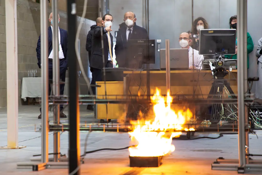 El Consejero de Industria, Javier L&oacute;pez Marcano, en la inauguraci&oacute;n de las instalaciones del cl&uacute;ster del fuego en Torrelavega