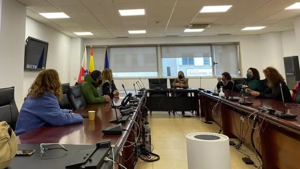 Encierro de sindicatos en la sede del Gobierno regional, en Peñaherbosa