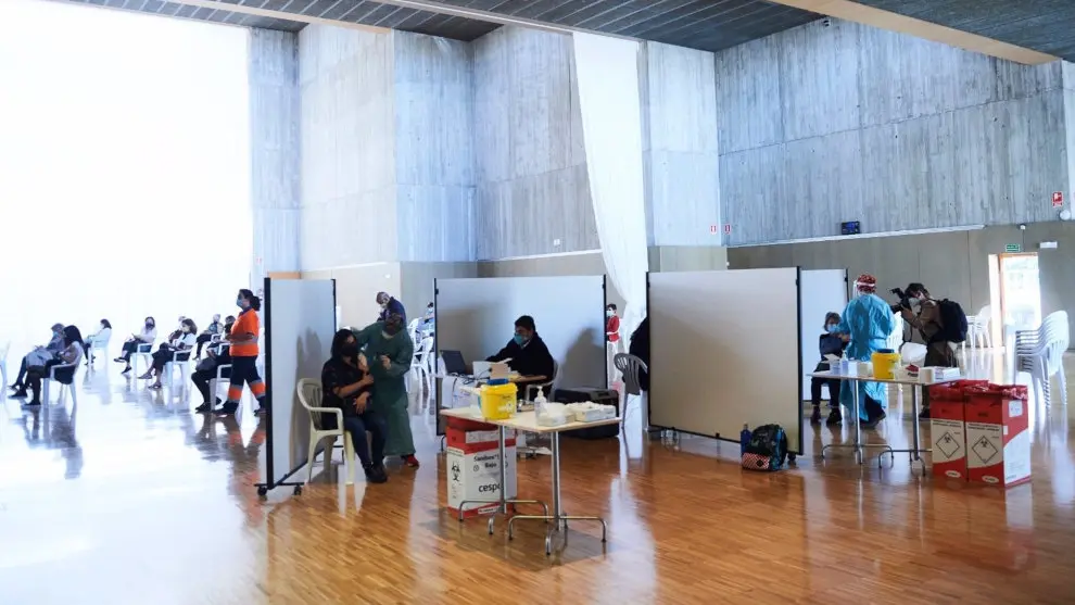 Vacunación masiva contra el Covid en el Palacio de Exposiciones de Santander